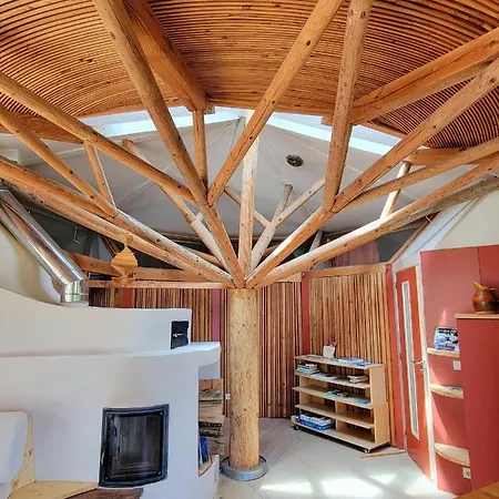 Maison Ronde Atypique Holiday home La Vacquerie-et-Saint-Martin-de-Castries